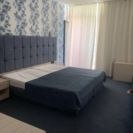 Apartmán Grenada Sunny - 300m De La